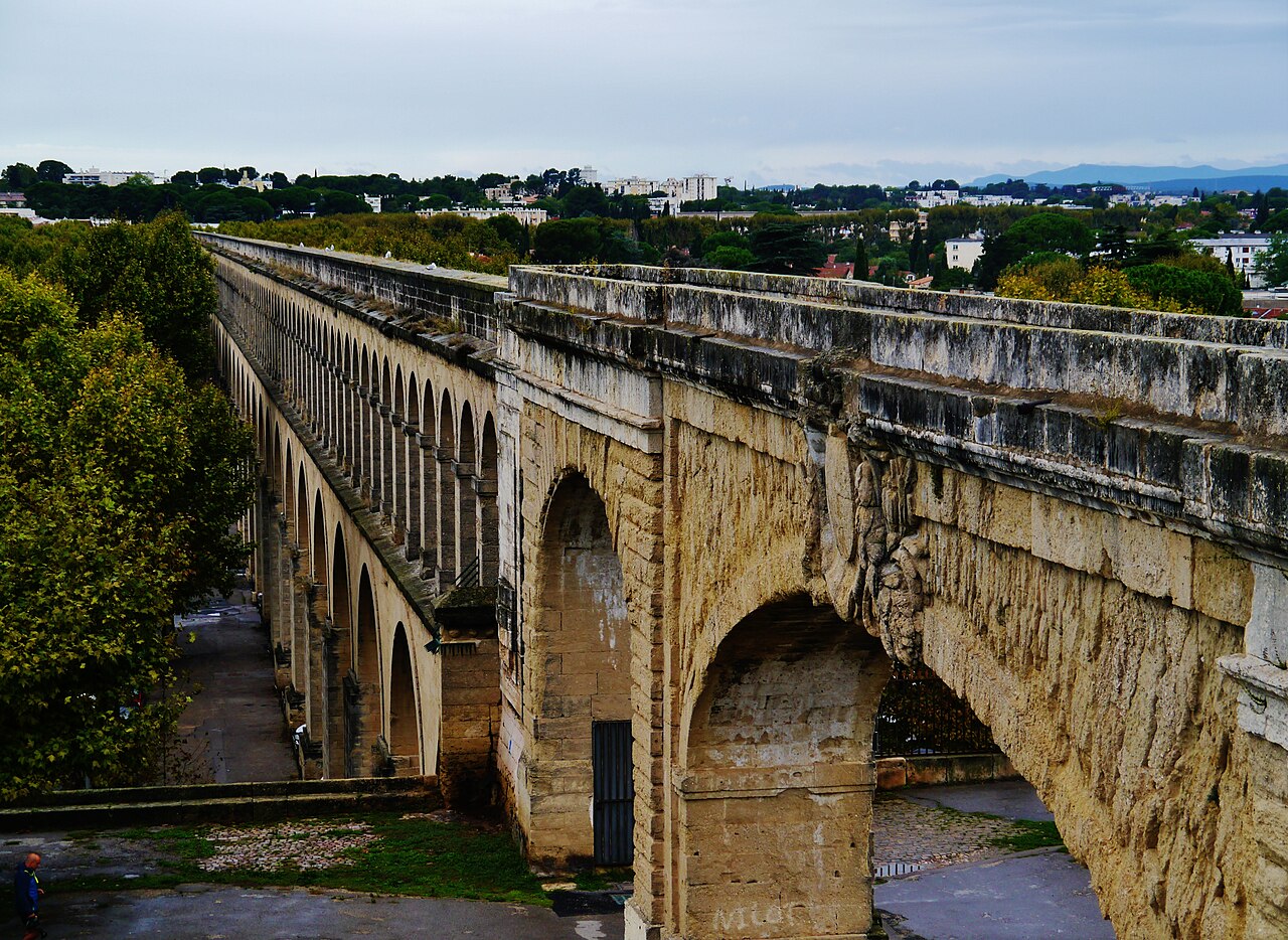 몽펠리에 페이루 산책길 끝에 이어지는 생클레망 수도교