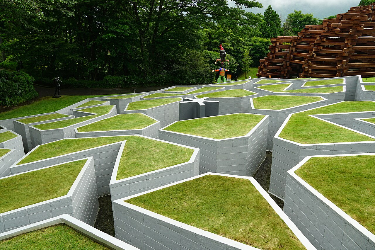 일본 하코네 오픈에어 뮤지엄 야외 설치 작품 구역