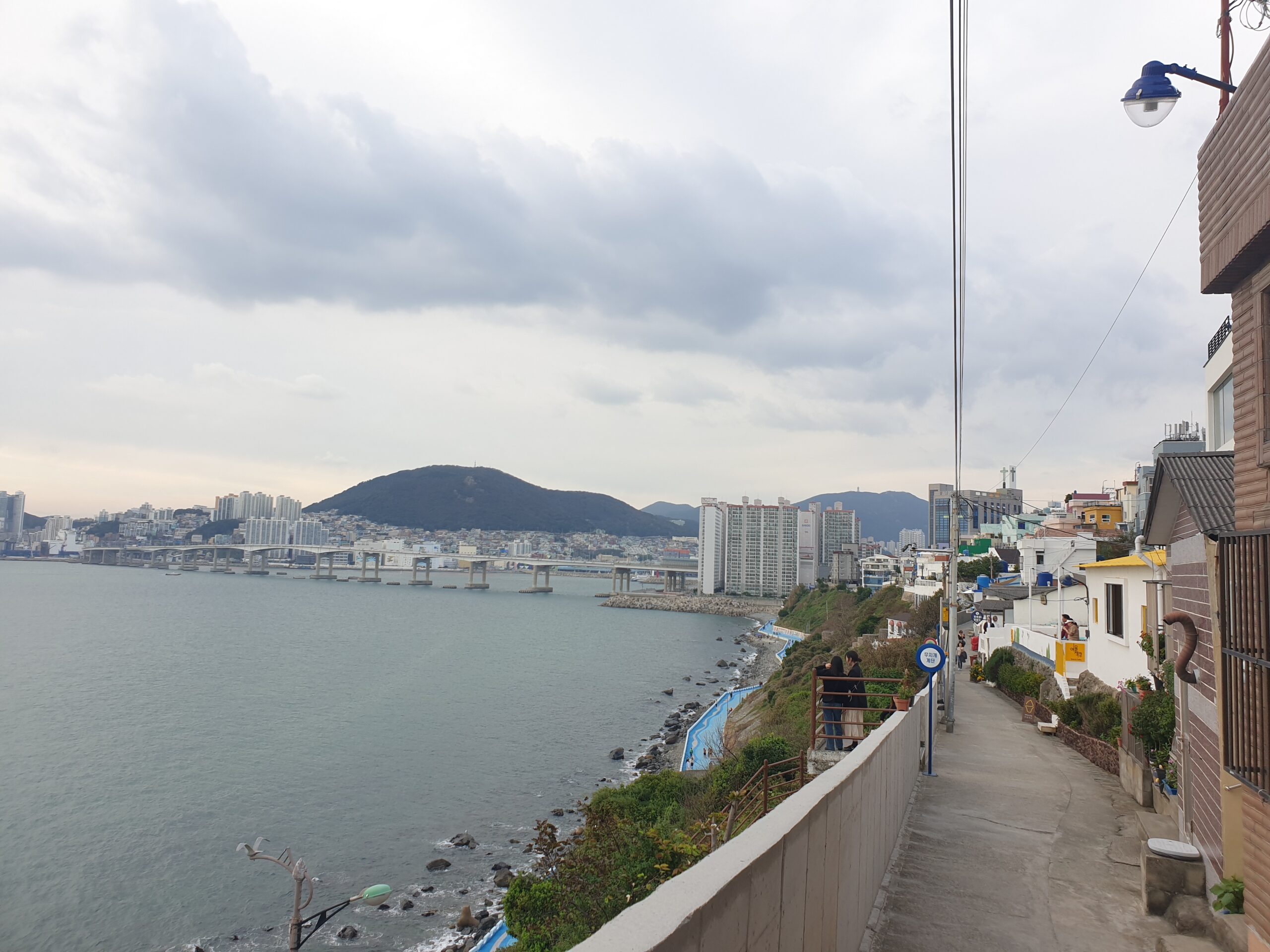 흰여울문화마을 대표 골목 풍경 이미지 1