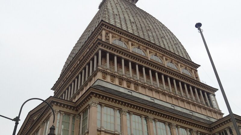 토리노 몰레 안토넬리아나 외관