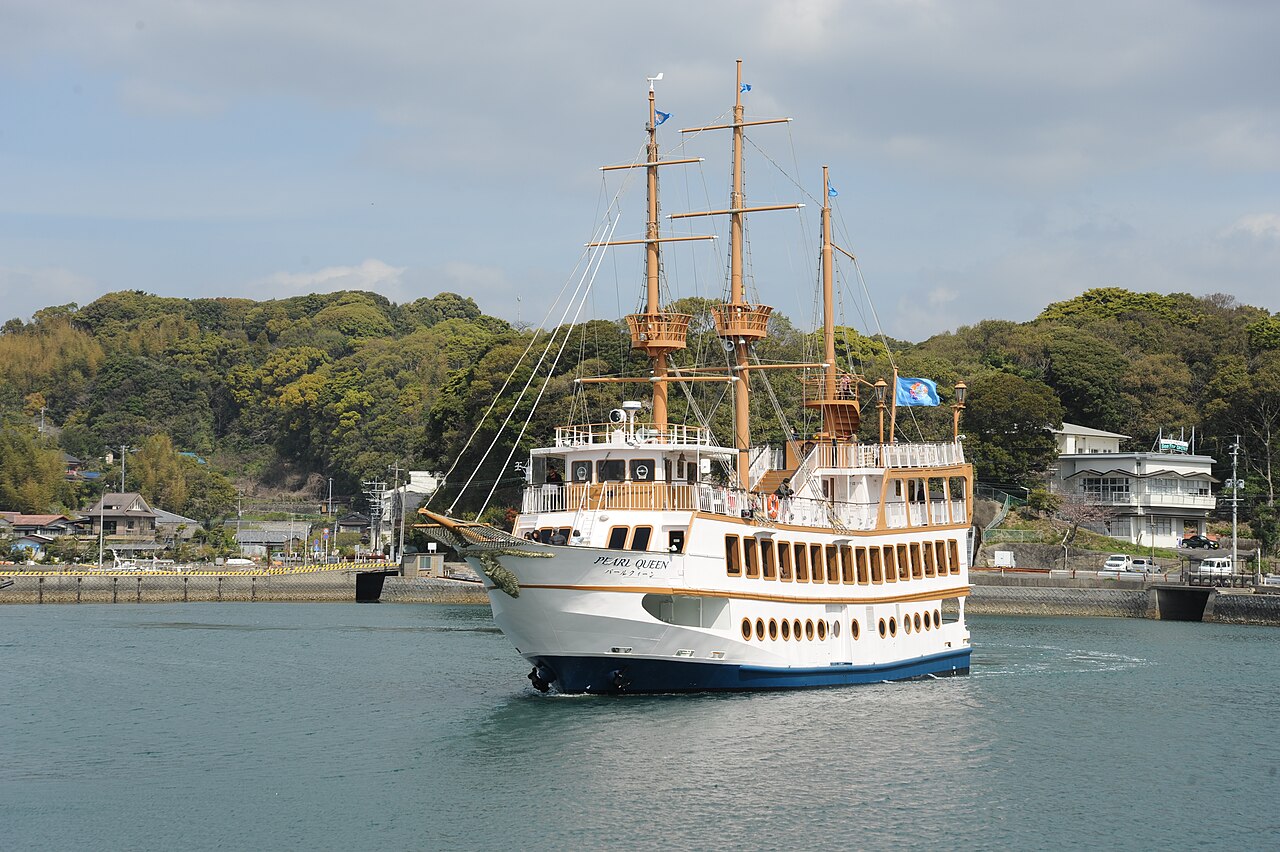 일본 나가사키현 사세보 쿠주쿠시마 펄퀸 유람선