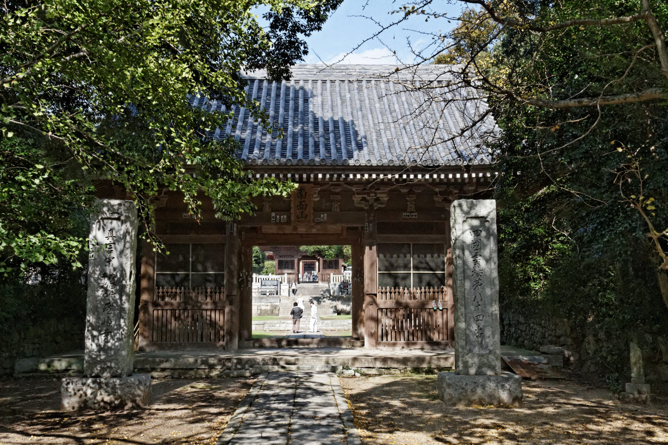일본 가가와현 다카마쓰 야시마지 절 입구 문