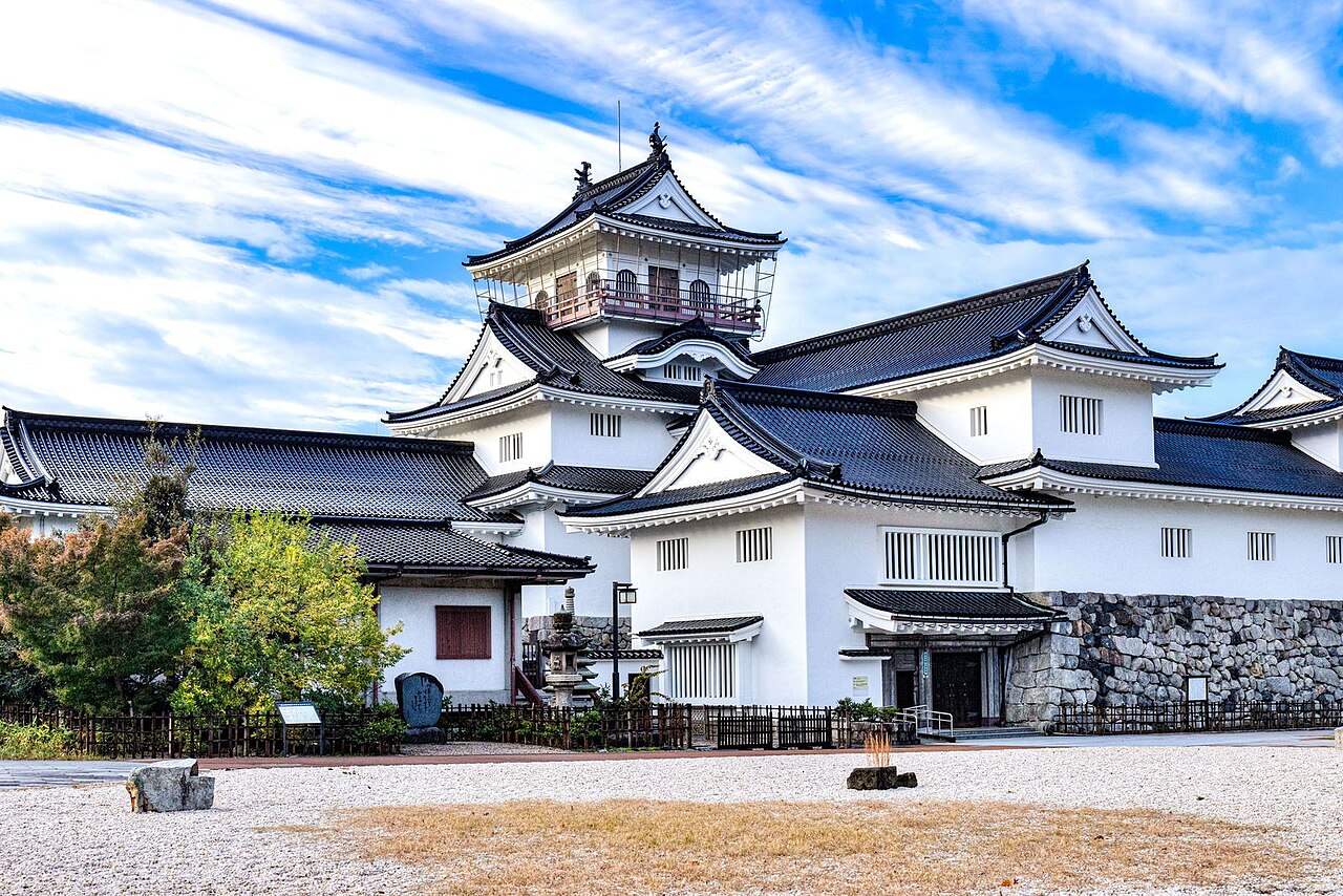 일본 도야마시 도야마성 외관