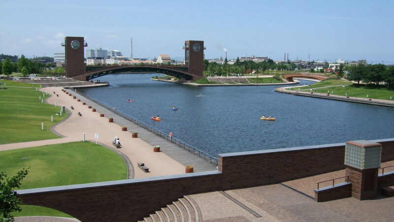 일본 도야마시 후간운하 간스이공원 텐몬브리지와 수변 풍경