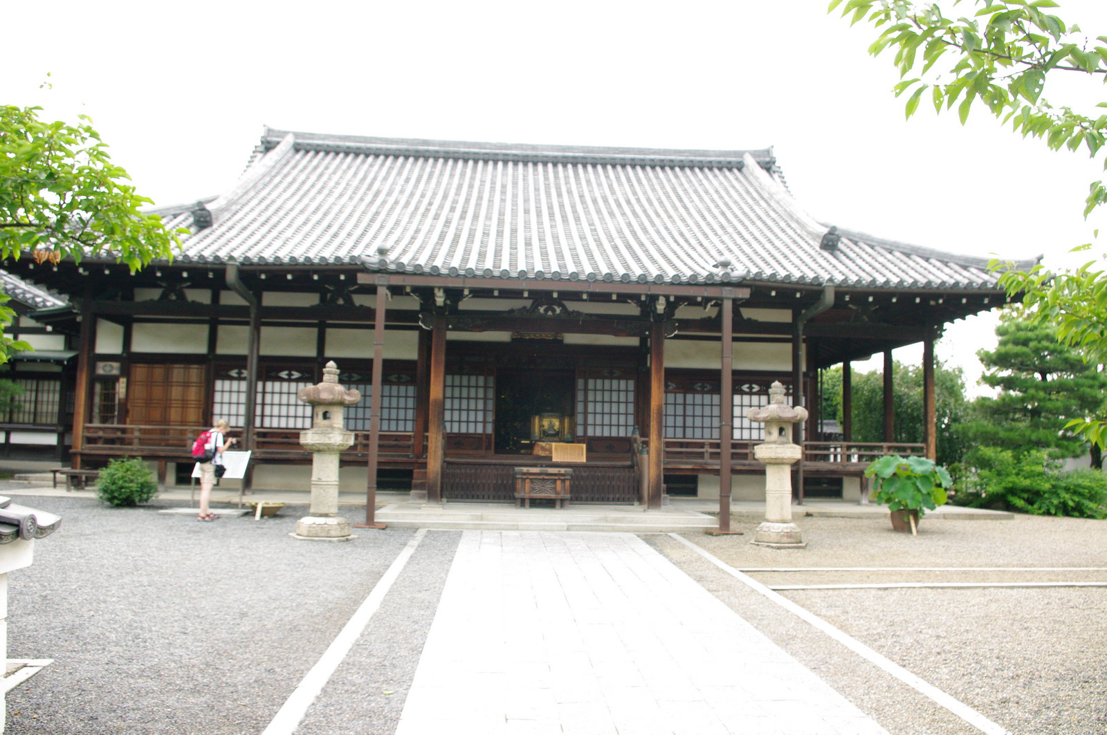 일본 우지 평등원 경내 건물과 정원 풍경