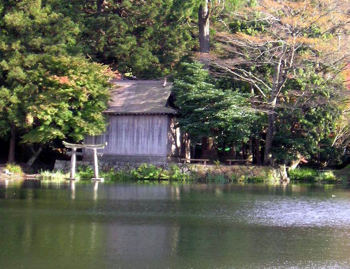 일본 오이타현 유후인 긴린코 호수와 호숫가 풍경