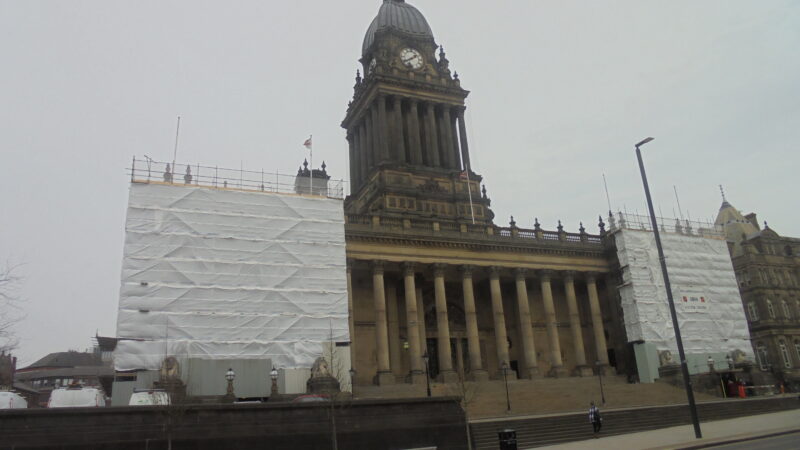 영국 리즈 도심의 Leeds Town Hall 정면