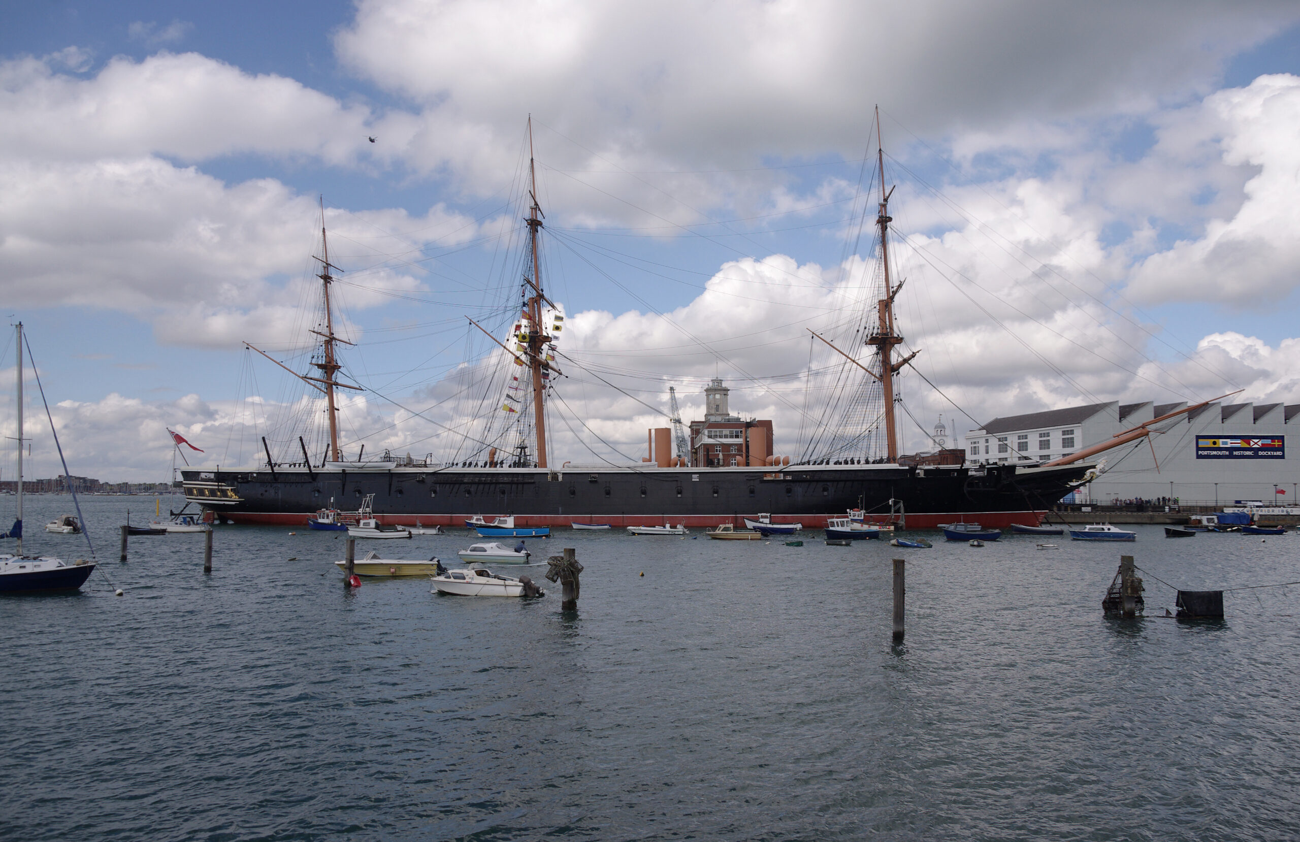 영국 포츠머스 히스토릭 도크야드의 HMS Warrior