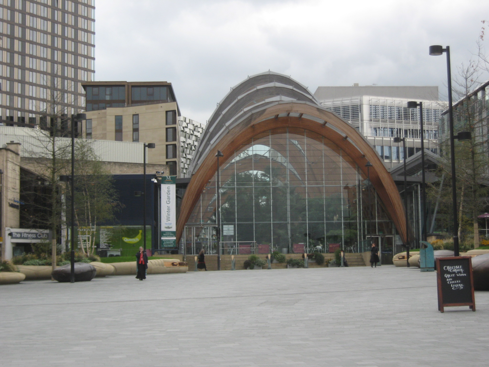 영국 셰필드 시내의 Sheffield Winter Garden 외관