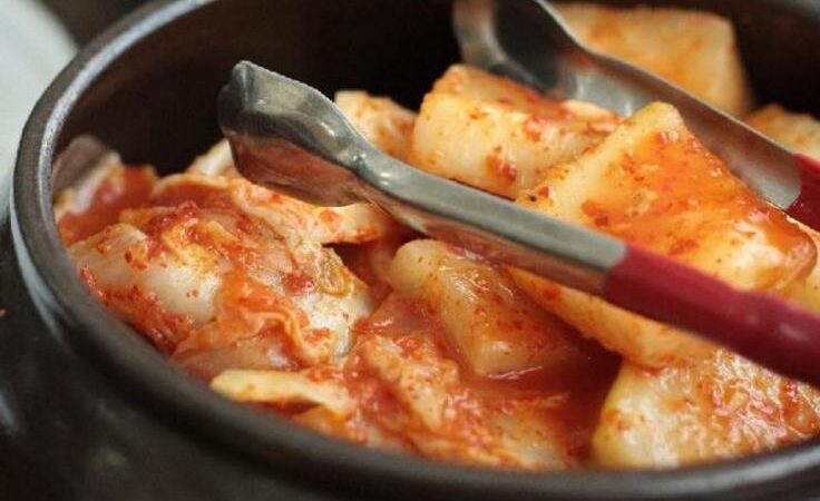 서울 삼성동 외고집설렁탕 외관과 간판이 보이는 거리 풍경